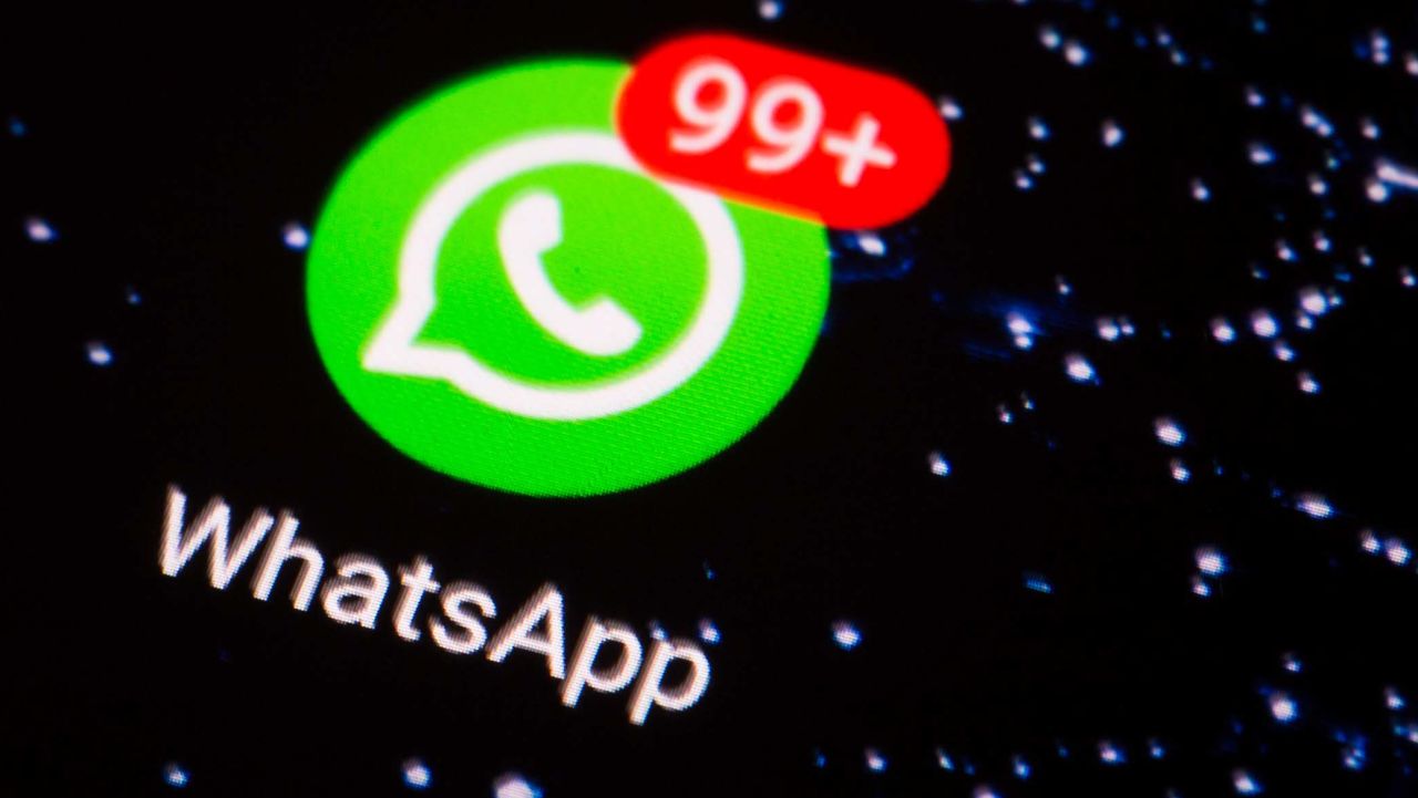 How to add friends on WhatsApp